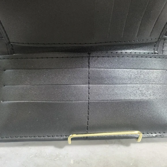 🆕️ Luxury Beige and Brown Wallet✨️ - Picture 5 of 9